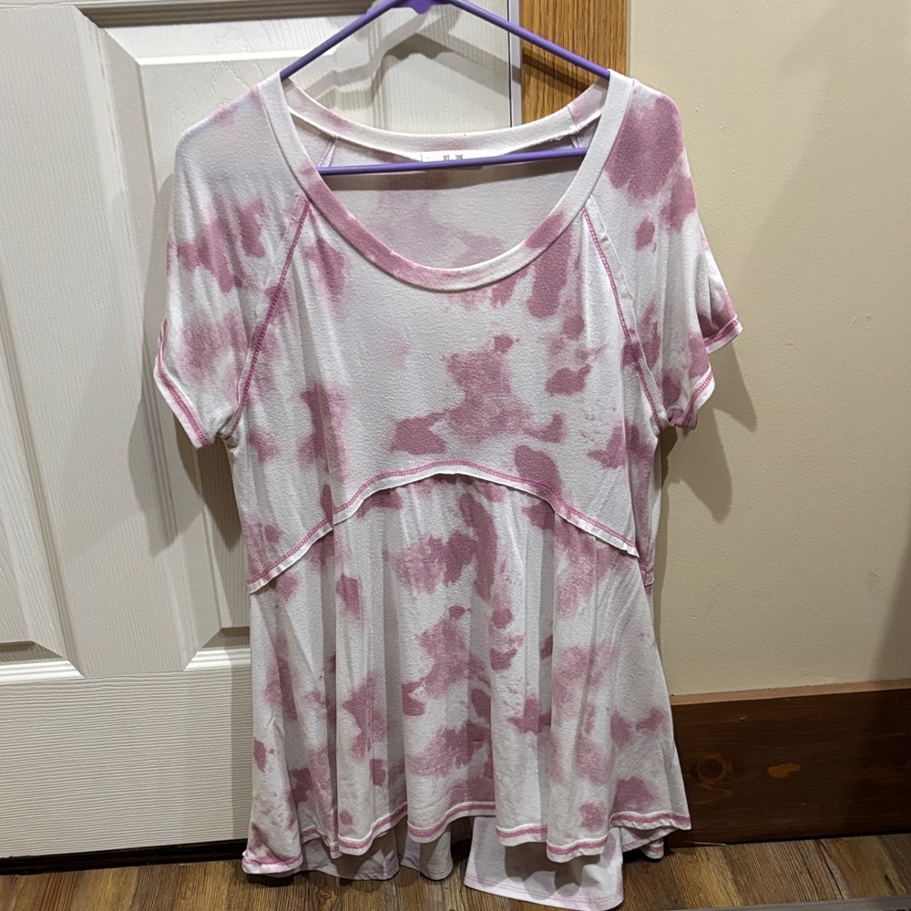 Pink and White Scoop Neck Short Sleeve Women's Tee